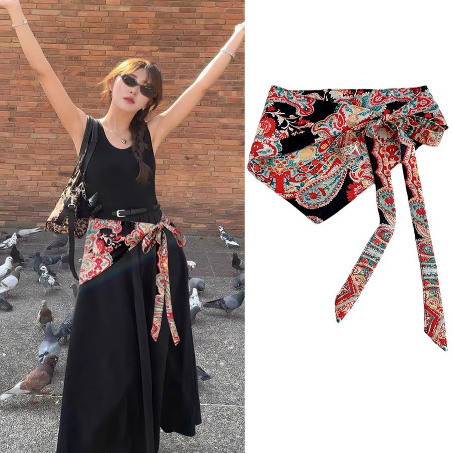 Cashew flower triangular scarf - Ethnic Wear In Fashion recension och pris