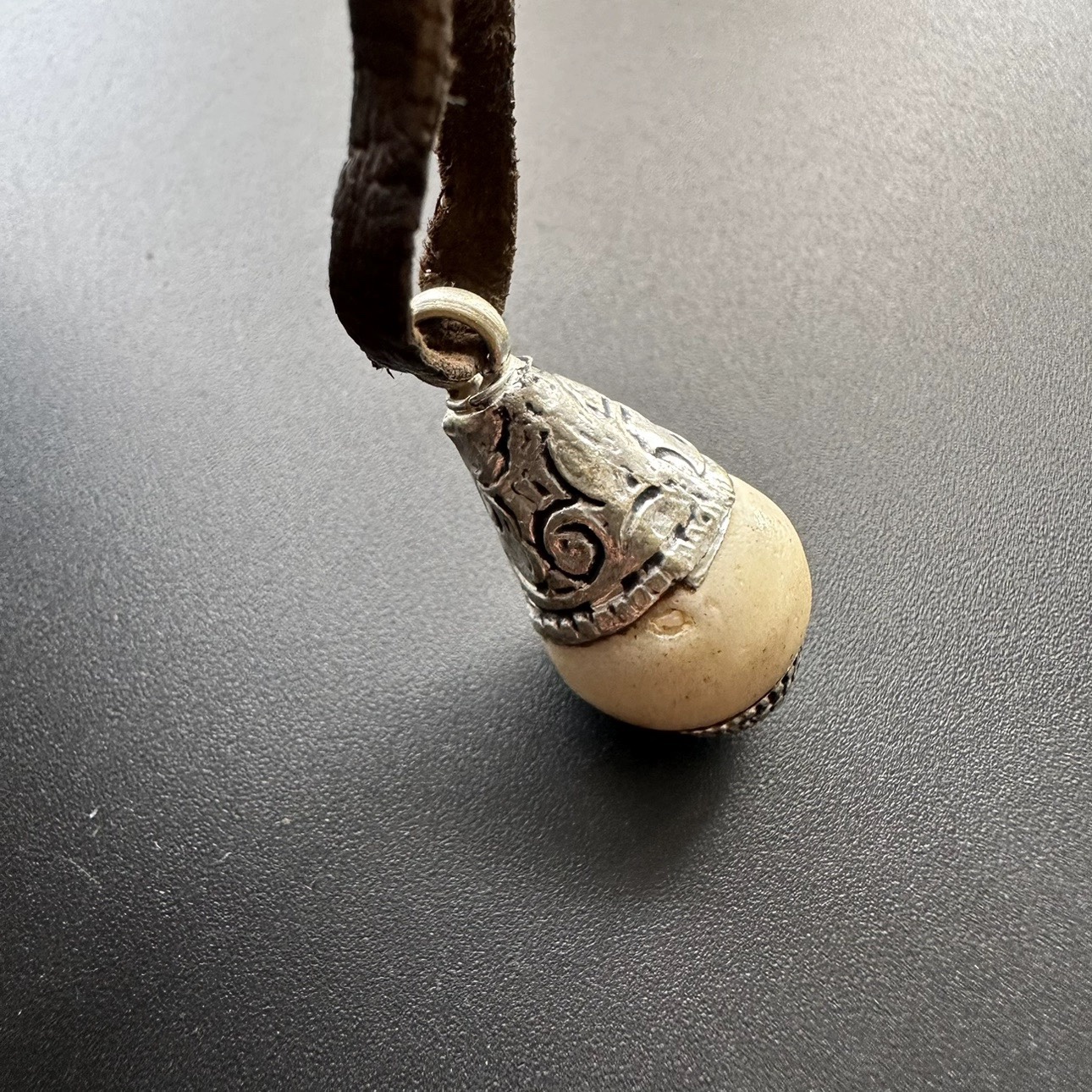 Handmade Tibetan Ethnic Cowbon - Ethnic Fashion World recension och pris
